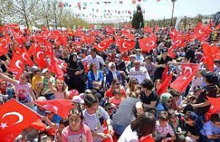 Meram’da 23 Nisan on binlerce kişinin katılımıyla...