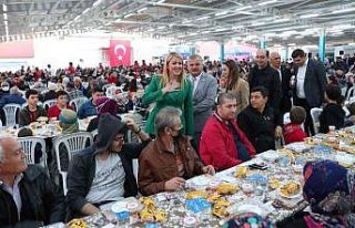 Merkezefendi’de ilk iftar sofrası Muratdede Mahallesi’nde...
