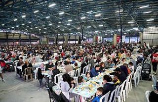 Merkezefendi’de mahalle iftrarlarına vatandaşlar...