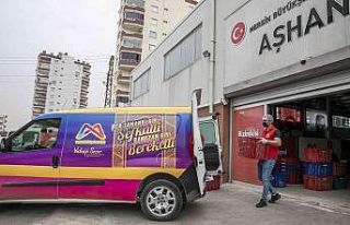 Mersin Büyükşehir Belediyesince 200 bin iftar yemeği...