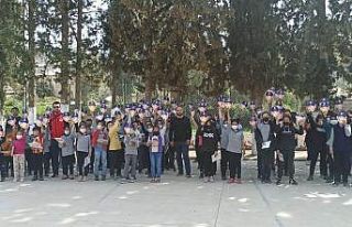 Mersin polisi öğrencileri bilgilendirmeye devam...