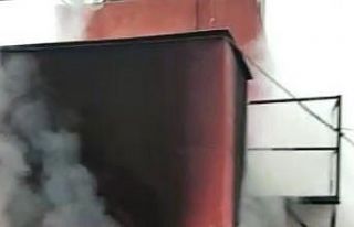 Mersin’de 2 katlı evde çıkan yangın korkuttu