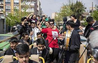 Mersin’de renkli Romanlar Günü etkinliği