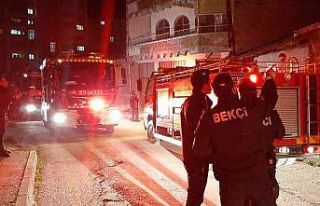 Metruk binada çıkan yangın mahalleliyi korkuttu