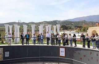 Mezitli Belediyesi ekibi, EXPO’21HATAY’ fuarını...