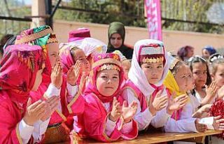 Mezitli’de 23 Nisan coşkusu Tepeköy’de başladı