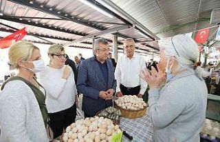 Mezitlili üretici kadınlar siyasileri ağırladı