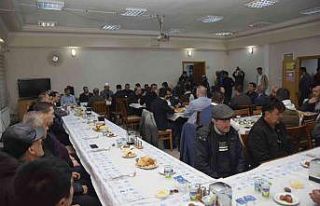 MHP’den Dursunbey’e iftar çıkartması