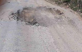 Milas Dörttepe Mahallesi sakinleri bozuk yollardan...