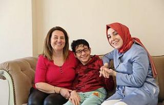 Milletvekili Ayvazoğlu evde eğitim hizmetinin Trabzon’daki...