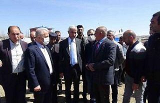 Milletvekilleri sel bölgesinde incelemelerde bulundu