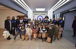 Minik öğrencilerden emniyete ziyaret