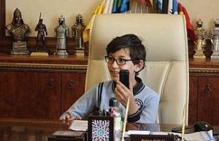 Minik valinin ilk işi Belediye Başkanına talimat...