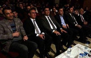 Miniklerden tiyatro gösterisi