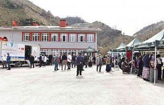 Mobil sağlık aracı, vatandaşların kapısında...