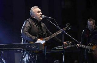 Muazzez Ersoy ve Ümit Besen Sincan’da konser verdi