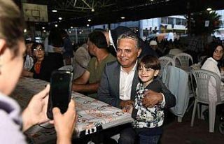 Muratpaşa Belediyesi Güzeloba Mahallesi’nde iftar...