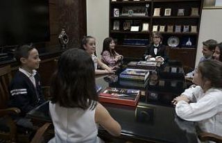 Mustafakemalpaşa’da tüm yetki çocuklara geçti