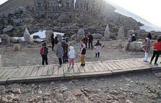 Nemrut Dağı’nda turizm sezonu açıldı