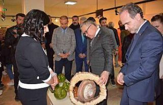 Niğde’de 30 Yıla 30 Eser sergisi açıldı