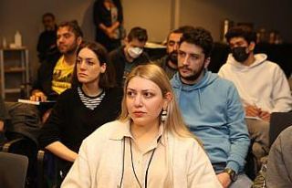 Nilüfer’de tiyatro dersleri başladı