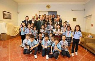 Öğrencilerden Başkan Aygün’e teşekkür