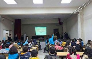 Öğrencilere yardımseverlik anlatıldı