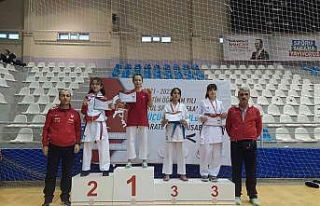 Okullar arası Karate grup müsabakalarında Kayseri...