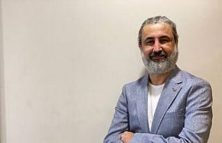 Op. Dr. Karatoprak, annelik estetiği hakkında bilgilendirdi
