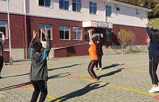 Ortaokul öğrencileri projeleri ile sağlıklı geleceğe...
