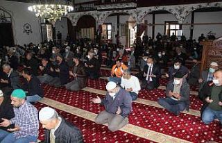 Osmaneli’nde şehitler için mevlit okutuldu