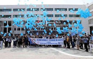 Otizme farkındalık balonları büyükşehirden havalandı