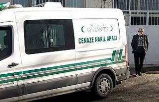 Otomobilin çarptığı motosiklet sürücüsü 18...