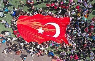 Pamukkale’de 23 Nisan coşkusu çocukları mutlu...