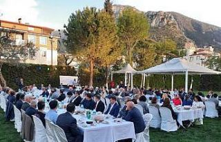 Pamukkale’de okul müdürleri iftar sofrasında...