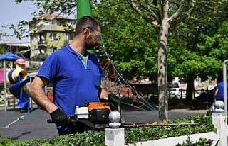Parklara ’bahar’ bakımı