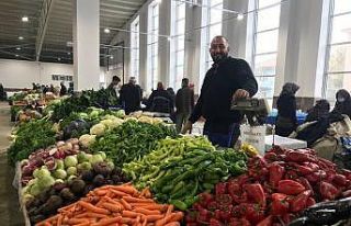 Pazarlarda fiyatlar yarı yarıya düştü