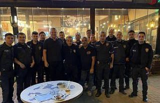 Polis devriye ekipleri iftarda iş adamının misafiri...