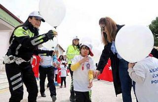 Polis özel bireyler ile bir araya geldi