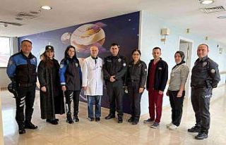 Polislerden çocuklara moral