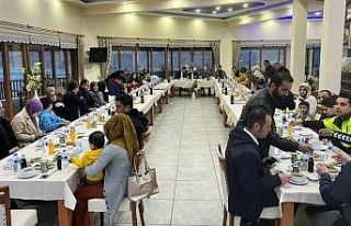 Polislerle iftarda buluştu