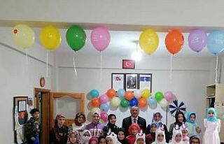 Ramazan ayına Kur’an Kerim’i okumasını öğrenerek...