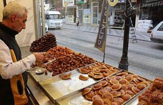 Ramazanın vazgeçilmez tatları sofraları süslüyor