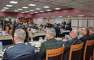 Rektör Çomaklı, öğrenci temsilcileriyle iftar...