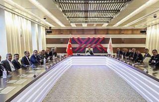 Rektör Çomaklı ÜAK yönetim kurulu toplantısına...