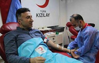 Rektör Demir, akademisyen ve öğrencileriyle Kızılay’a...