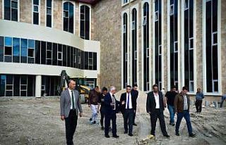Rektör Kuş İlahiyat Fakültesi inşaatını inceledi
