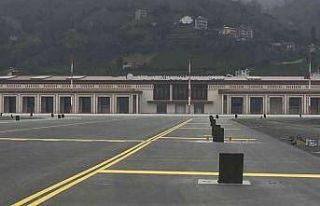 Rize-Artvin Havalimanının pisti ve apronları renklendi