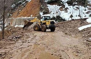 Rize’de Anzer Yaylası yolunda heyelan