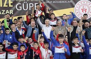 Rize’de Güreş Yıldızlar Grup Birinciliği müsabakaları...